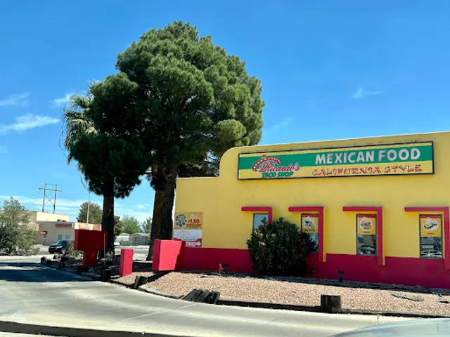 Ricardo's Taco Shop