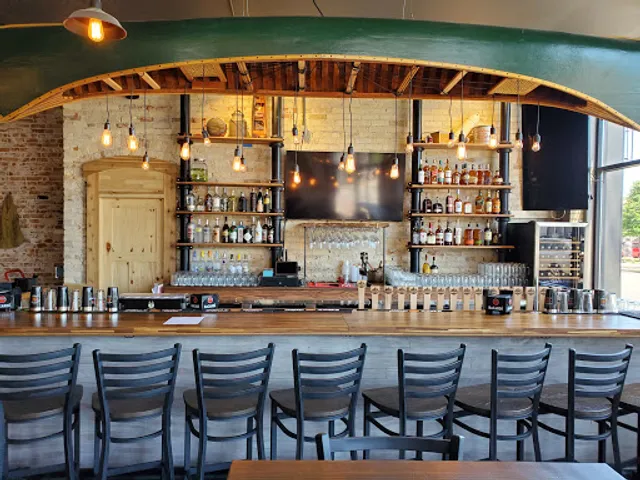 North 48° - Lake Country