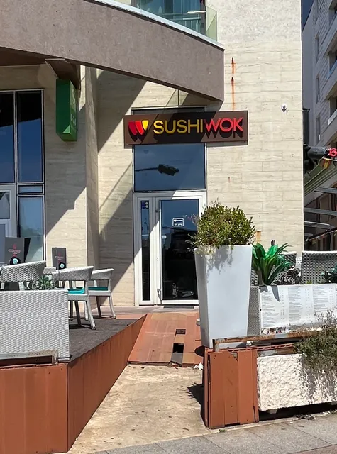 SUSHI WOK