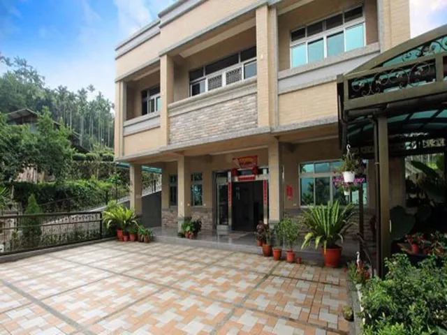 詹德仁茶園民宿