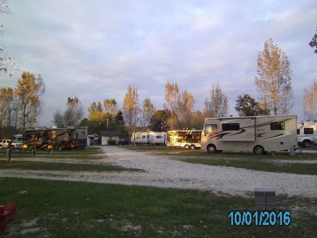 Lamplight Lane RV Resort at Glen Oaks