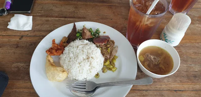 Warung Babi Guling Kusuma Ayu