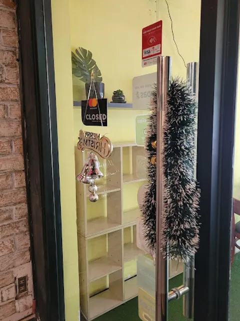 Italiani's Pizza Han Thuyen