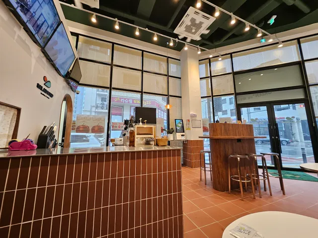 샐럽스프&그릭요거트 평택고덕신도시점