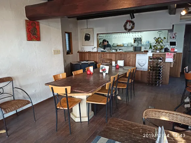 ワインカフェ古壷