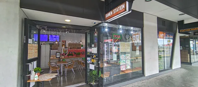 ラーメン Ramen Station (19:30 Last Order. 20:00 Close))