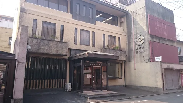 Adachi Kumihimo Gallery