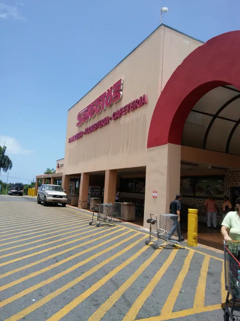 Selectos Supermarket