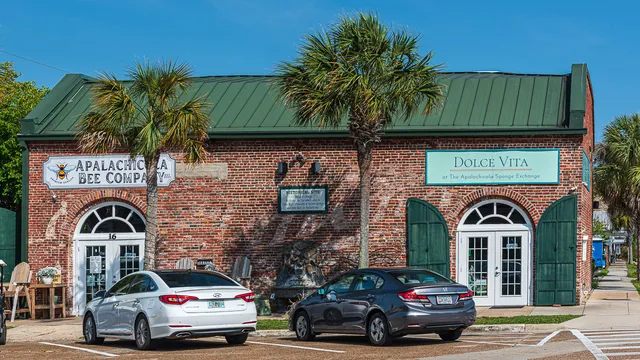 Dolce Vita at the Apalachicola Sponge Exchange