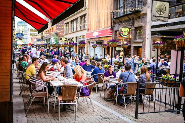 Pickwick & Frolic Restaurant and Club