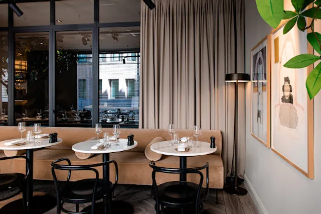 The Living Bar & Restaurant