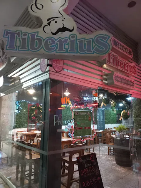 Tiberius pizza plaza alia