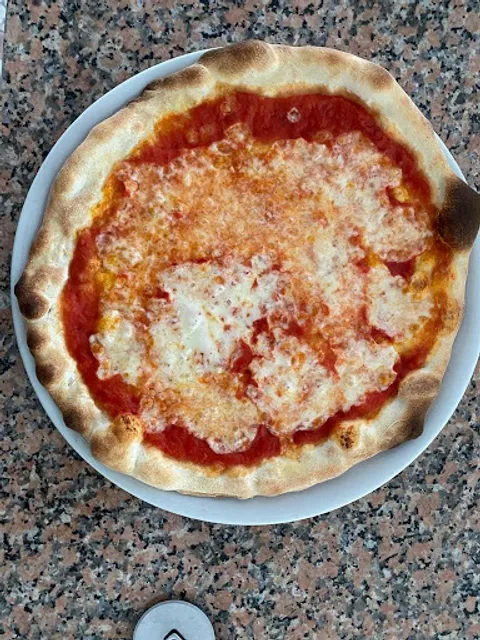 L ' Angolo di Ada Localino con Cucina e Pizzeria