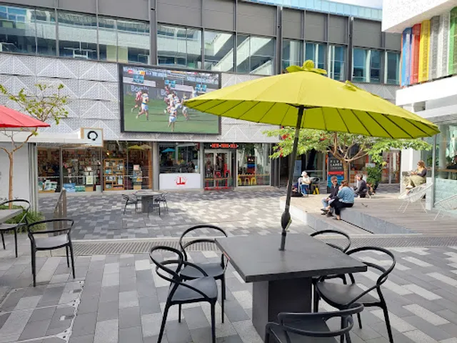 Robert Harris Cafe BNZ Centre