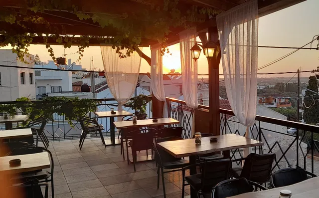 Woodstone cocktails and beers Gastropub