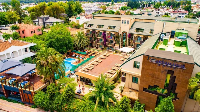 Ambassador Plaza Hotel