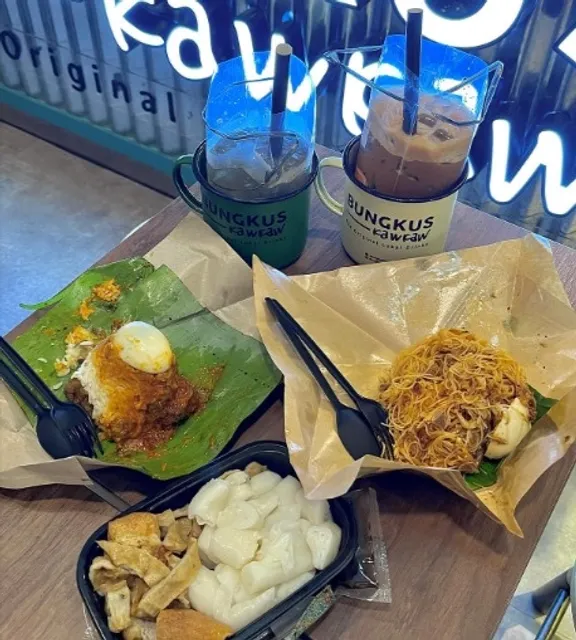Bungkus Kaw Kaw @ The Gardens Mall