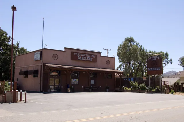 Chatsworth Lake Market