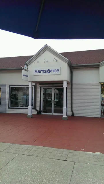 Samsonite Company Store - Woodbury Common Premium Outlets