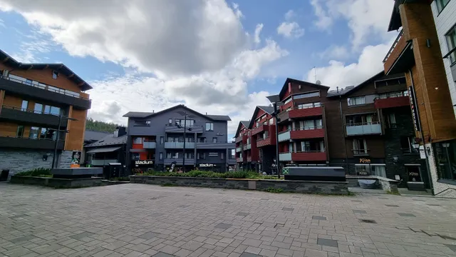 Levi Suites Unna Mànnu