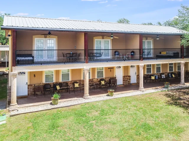 Canyon Lake Condos at Stillwater Ranch - Lakeview Vacation Rentals Sleeps 25