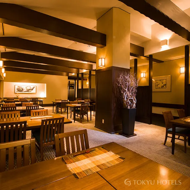 日本料理「万葉」