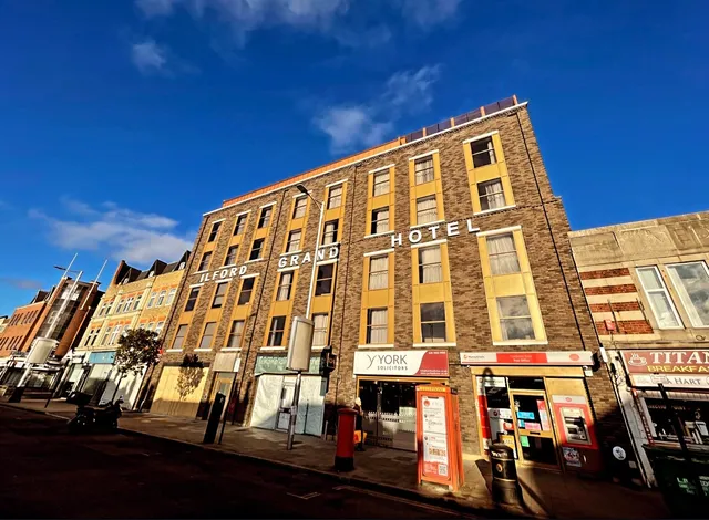 Ilford Grand Hotel