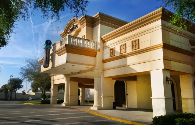 The Majestic 11, Vero Beach