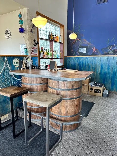 Whales Tail Diner & Yachats Pirate Pub