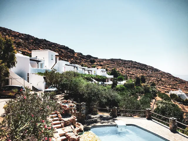 Porto Bella Vista Apartments with Pool