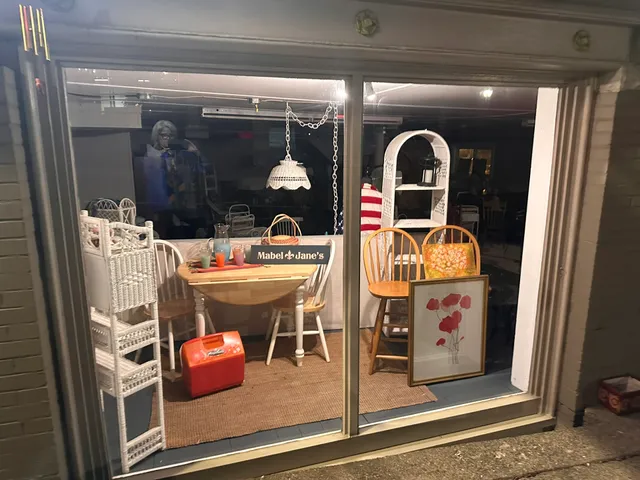 Mabel Jane's Vintage & Consignment Furniture