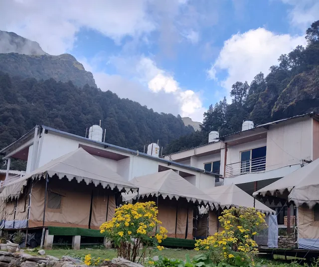 CHOPTA The Mini Switzerland AMAR RESORT