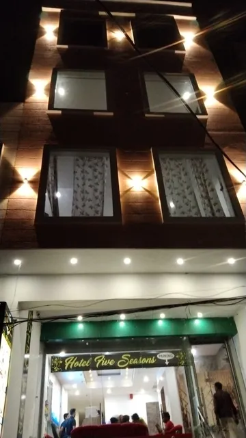Hotel Five Seasons