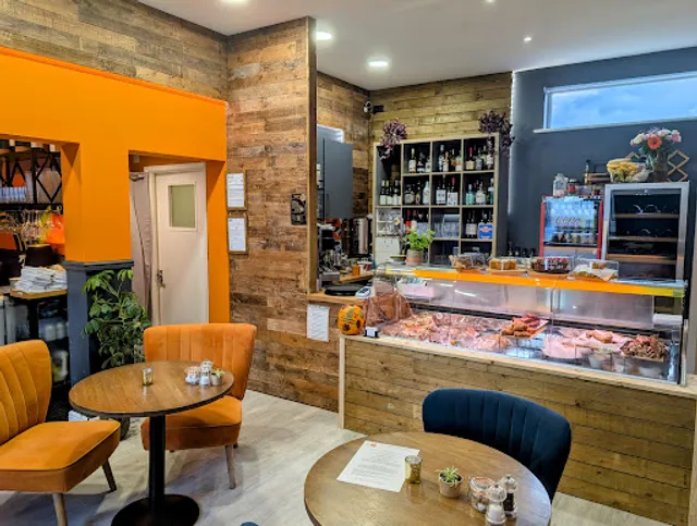 Aroma Cafe & Kitchen