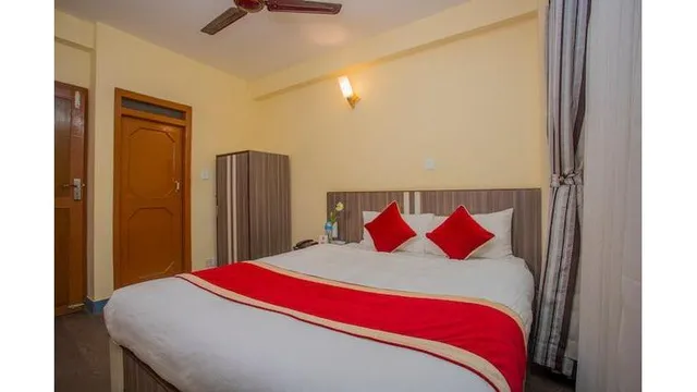 OYO 297 Hotel Aayam