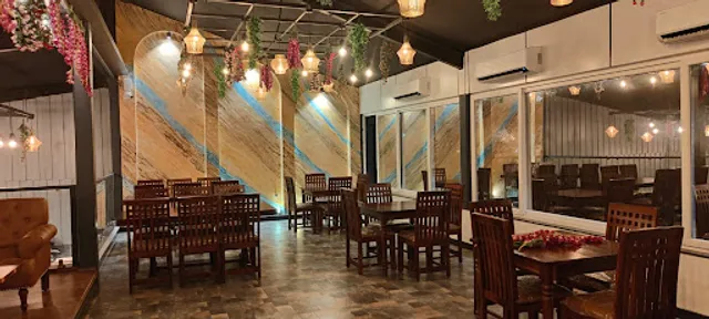 The Purple Lounge Bar & Restaurant