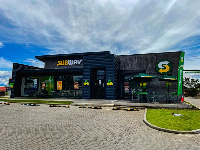 Subway • La Trinidad