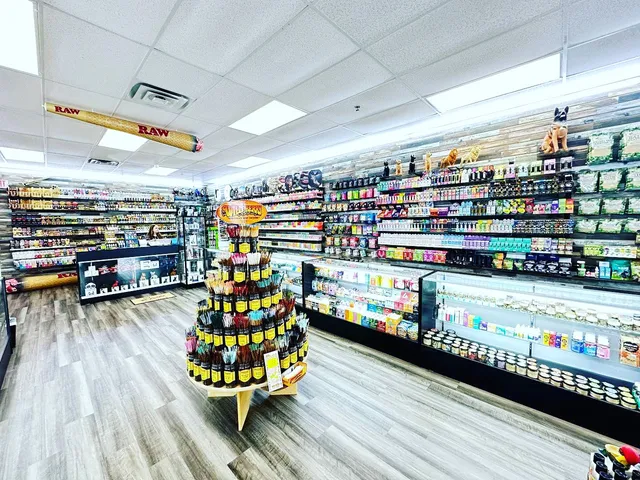 Happy Clouds Smoke & Vape