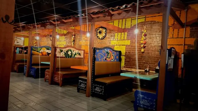 Los Gallos Mexican Grill