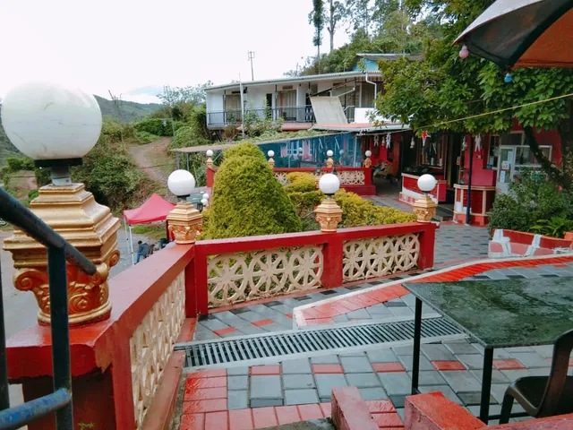 Iv Cottage (IVY PARADISE INN)