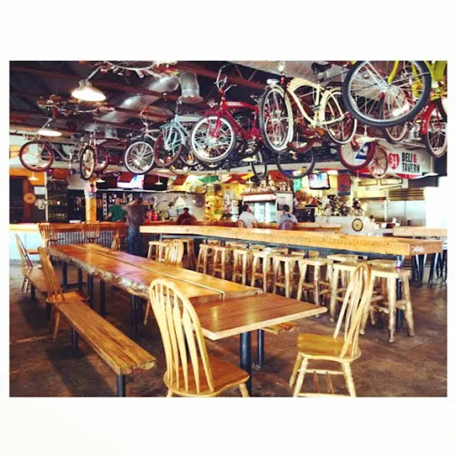 Road 34 Deli & Tavern