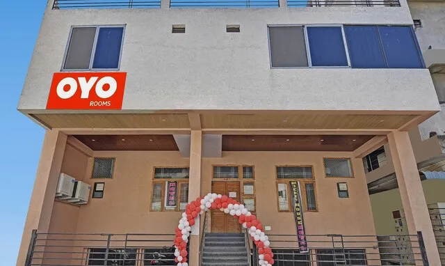 Super OYO Flagship Hotel Mickey Mouse