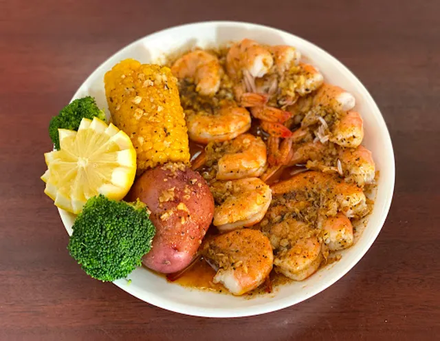 Juicy King Crab Express (19914Hollis Ave.)