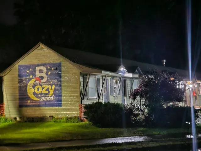 B-Cozy Motel