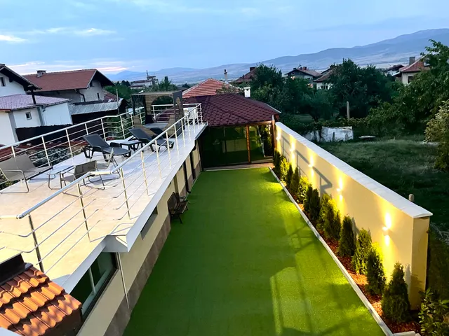 FOREST OASIS Къща за гости