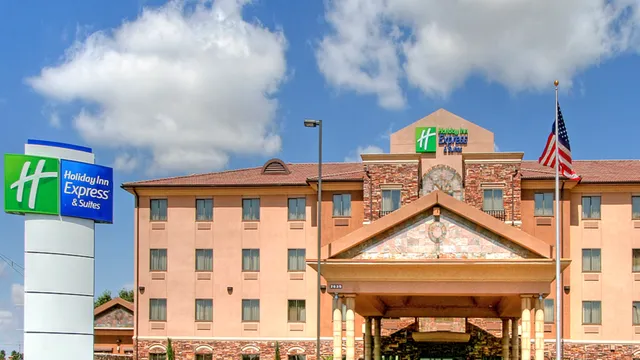 Holiday Inn Express & Suites Las Cruces by IHG