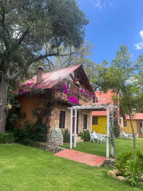 Cabañas CUMBRES DE AGUACATITLA