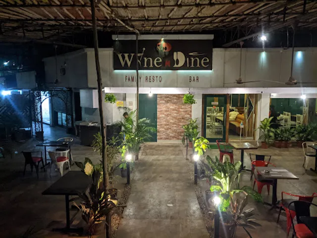 Wine N Dine