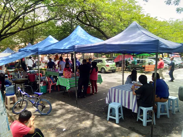 Nasi Kukus Ayam Berempah Maa Adik
