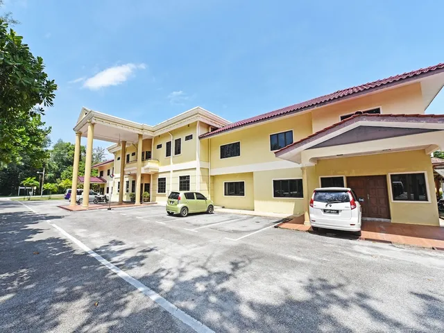 Capital O 90434 Marmoris House